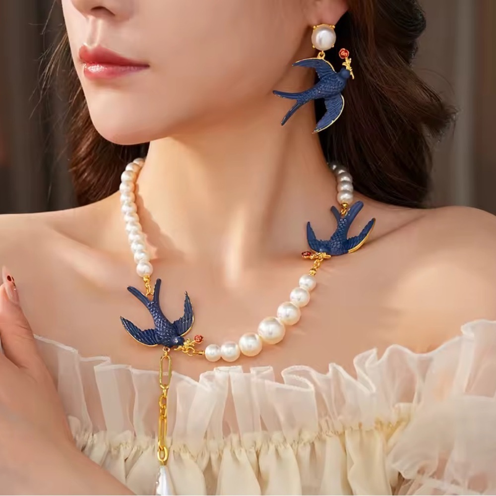 Vintage Swallow Pearl Gold Couture Necklace Earrings Set